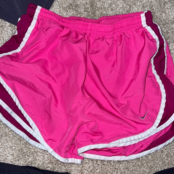 Nike - Picture 1 of 2